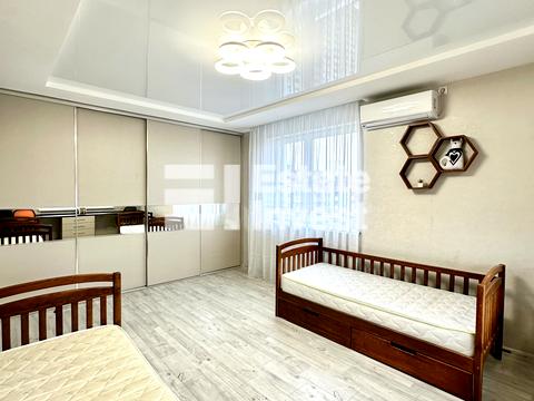 квартира за адресою Софії Русової вул., 7
