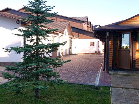 комерційна за адресою Погребський шлях вул., 51