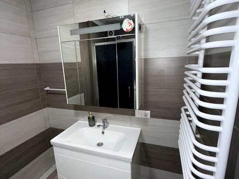 квартира за адресою Білогірська вул., 18-Е