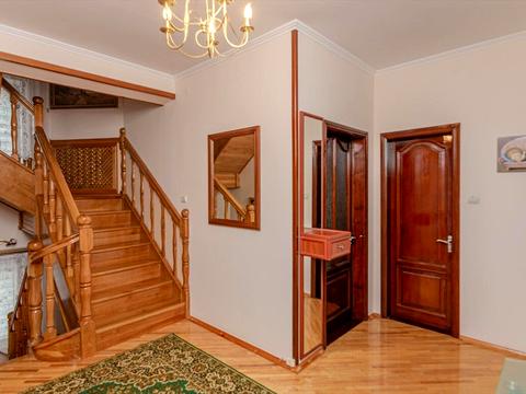 будинок за адресою кременчуцька, 1