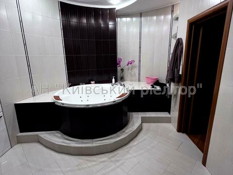 квартира за адресою Євгена Коновальця вул. (Щорса), 36-Б