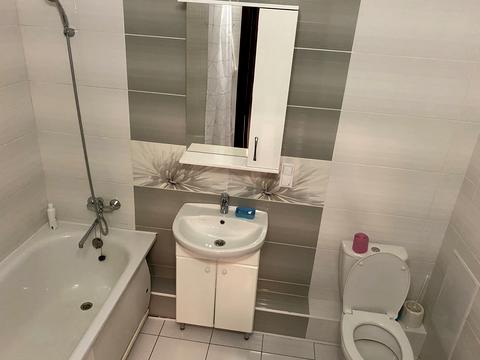 квартира за адресою Миколи Ушакова вул., 1-Г