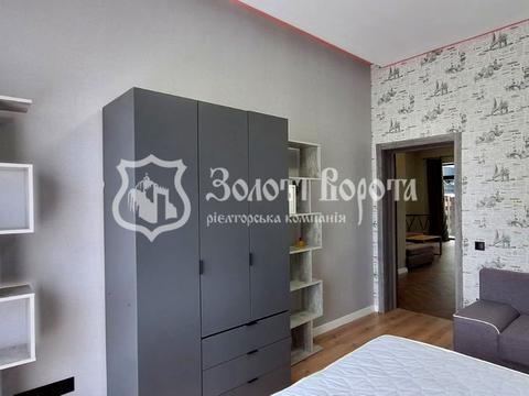 дом по адресу с. Софиевская борщаговка, Радужная ул., 9
