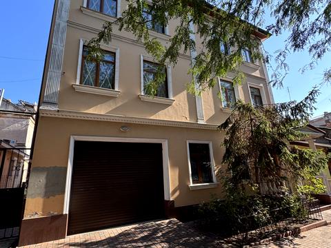 будинок за адресою Кінна вул.