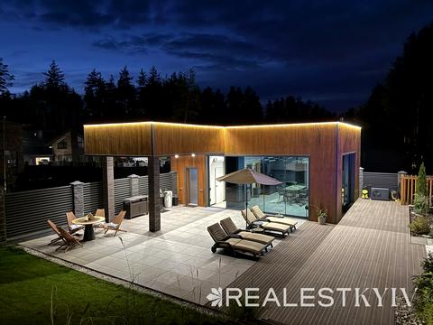 будинок за адресою Квітнева вул.