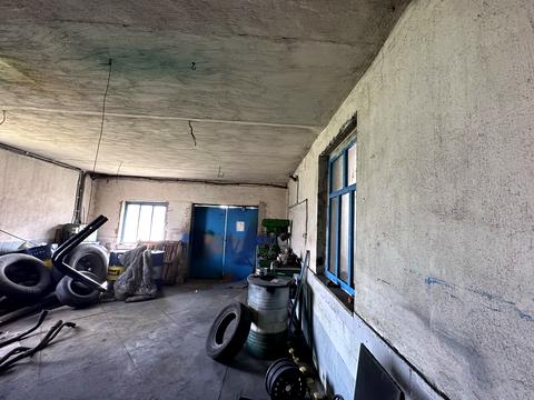 комерційна за адресою Радянська, 5