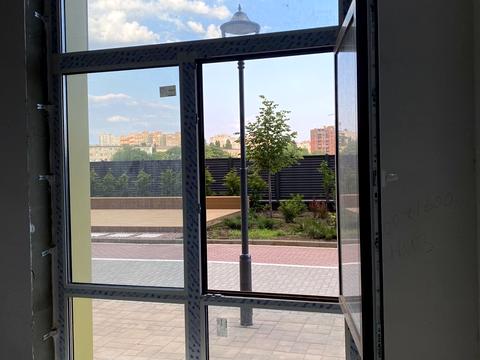 комерційна за адресою Краснова вул., 1-А