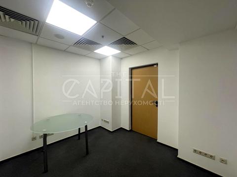 комерційна за адресою Богдана Хмельницького вул., 52а