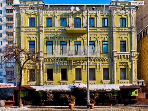 комерційна за адресою Саксаганського вул., 56