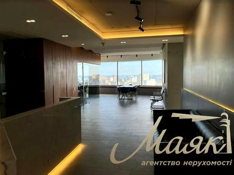 комерційна за адресою Кловський узвіз, 7а