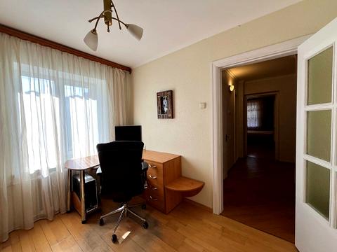 квартира за адресою Незалежності бульв. (50 років Жовтня), 12В