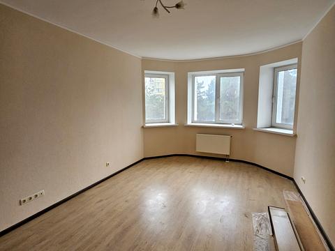 квартира за адресою Будівельників вул., 12