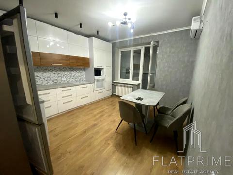 квартира за адресою Академіка Булаховського вул., 5-Д
