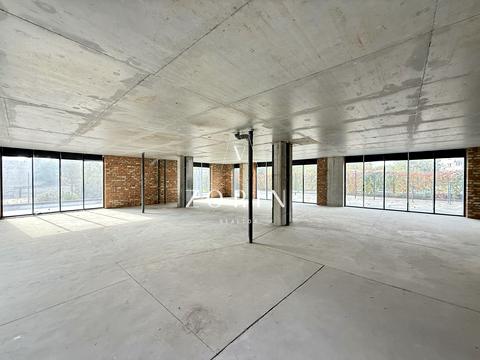 комерційна за адресою Олеся Гончара вул., 40