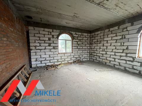 будинок за адресою смт. Козин, 2 лінія, 1