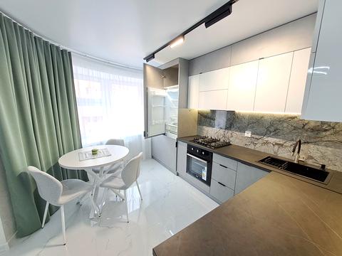 квартира за адресою Довженка вул., 24