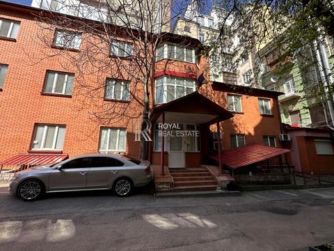 комерційна за адресою Велика Васильківська вул. (Червоноармійська), 28А