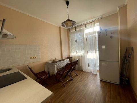 квартира за адресою Райдужний масив вул., 6