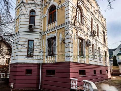 будинок за адресою вул. Зоряна