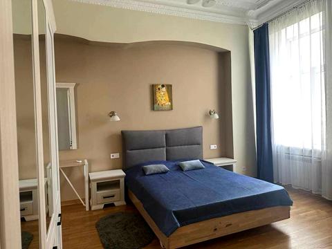 квартира по адресу Десятинная ул., 1/3