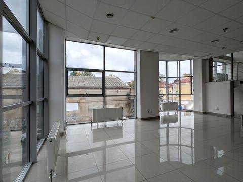 комерційна за адресою Проскурівського підпілля вул., 61