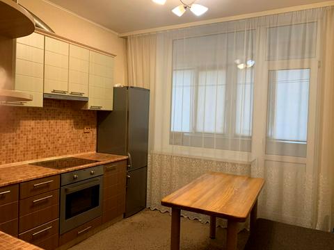 квартира за адресою Дніпровська набережна вул., 26