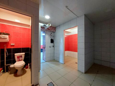 комерційна за адресою Івана Величковського вул., 30а