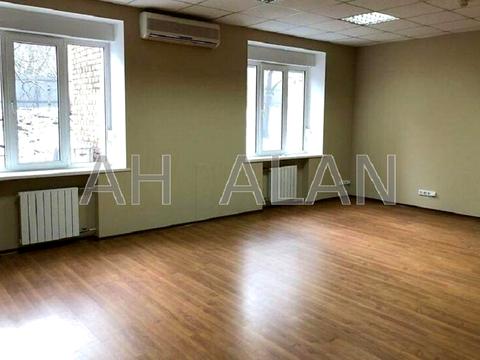 комерційна за адресою Білоруська вул., 5