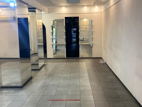 комерційна за адресою Свободи просп., 46