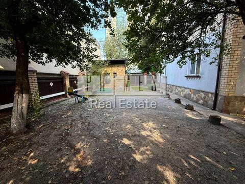 дом по адресу Зверинецкая ул.