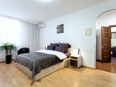 квартира за адресою Анни Ахматової вул., 30