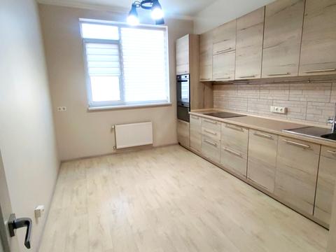 квартира за адресою Академіка Сахарова вул., 3-А