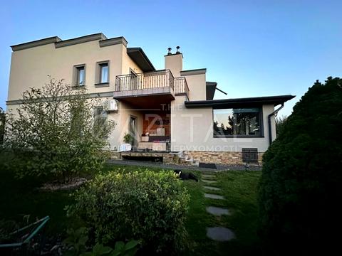 будинок за адресою пр-т Леоніда Каденюка, 8