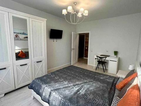 квартира за адресою Юнацька вул., 10