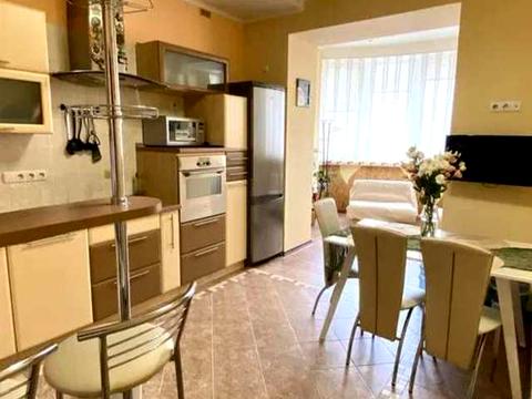 квартира по адресу Владимира Ивасюка просп. (Героїв Сталінграду), 4