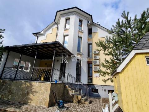 будинок за адресою Стратегічне шосе (Науки)