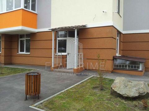 комерційна за адресою Любомира Гузара просп. (Космонавта Комарова), 46-В