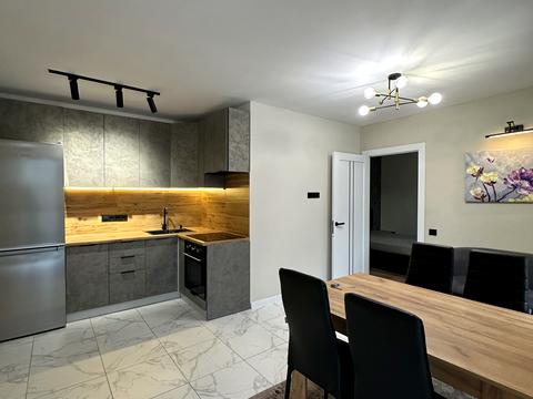 квартира за адресою Степана Бандери вул., 77-Б