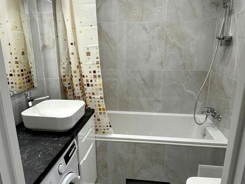 квартира за адресою Менахем-Мендл Шнеєрсона вул. (Мініна), 1