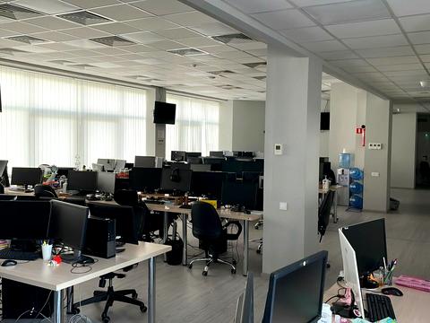 комерційна за адресою Іллінська вул., 8