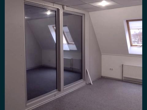 комерційна за адресою Тринітарська, 11