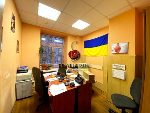 коммерческая по адресу Богдана Гаврилишина ул. (Ванди Василевської), 14