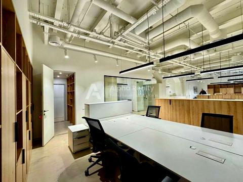 комерційна за адресою Велика Васильківська вул. (Червоноармійська), 1-3/2а