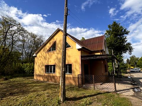 коммерческая по адресу Лісова, 1