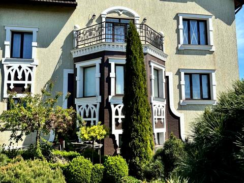 будинок за адресою вул. Лесі Українки, 12