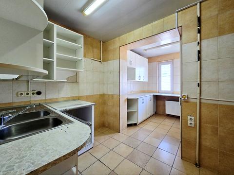 комерційна за адресою Старшого Лейтенанта Кагала вул. (Першотравнева), 49/10