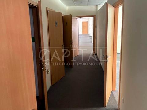 комерційна за адресою Фізкультури вул., 72