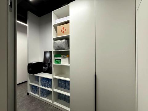 комерційна за адресою Сім'ї Прахових вул. (Гайдара), 50