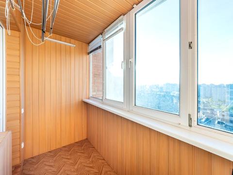 квартира за адресою Анни Ахматової вул., 3