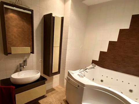 квартира за адресою Середньофонтанська вул., 19б